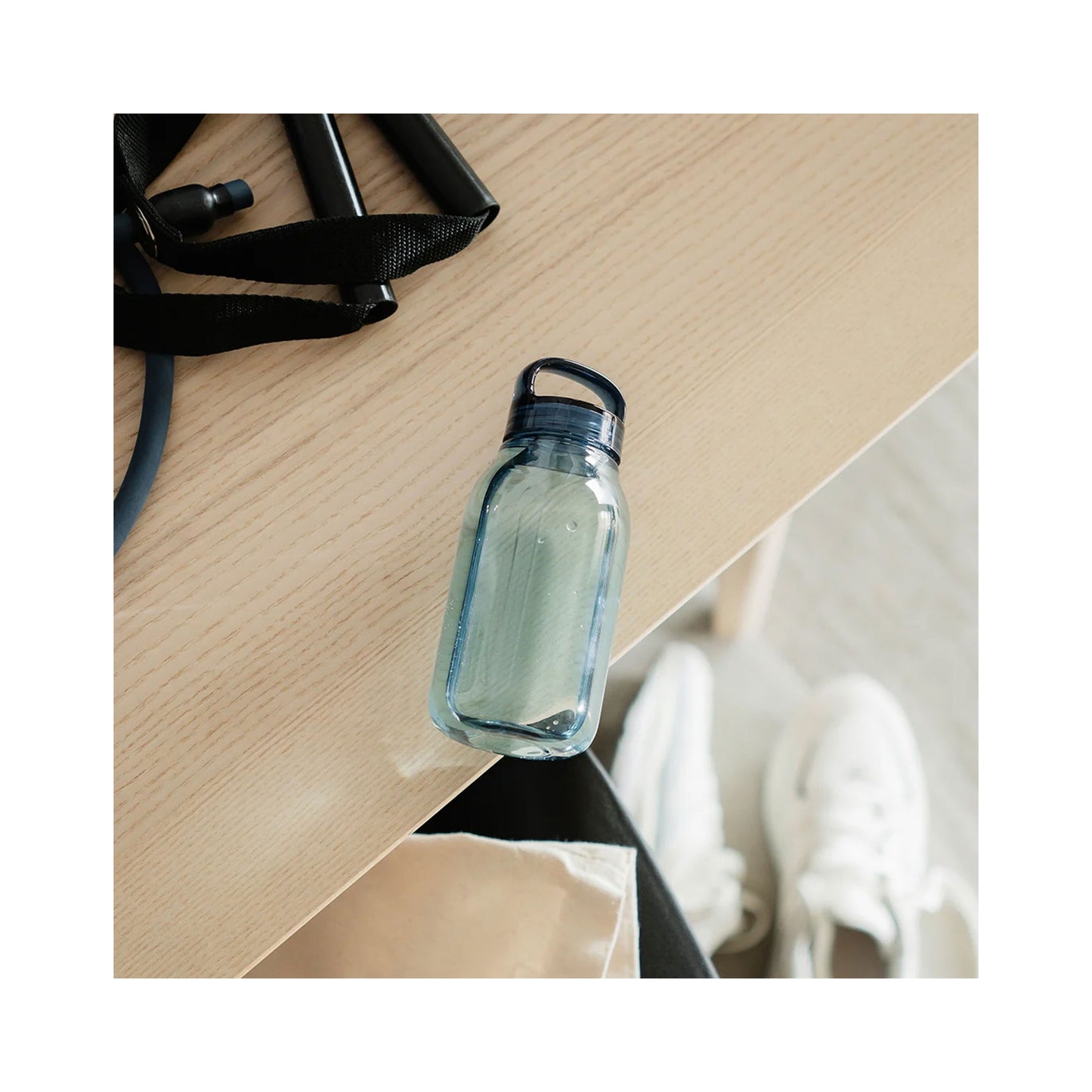Kinto WATER BOTTLE 300ml Transparent Copolyester with Handle and Twist Lid