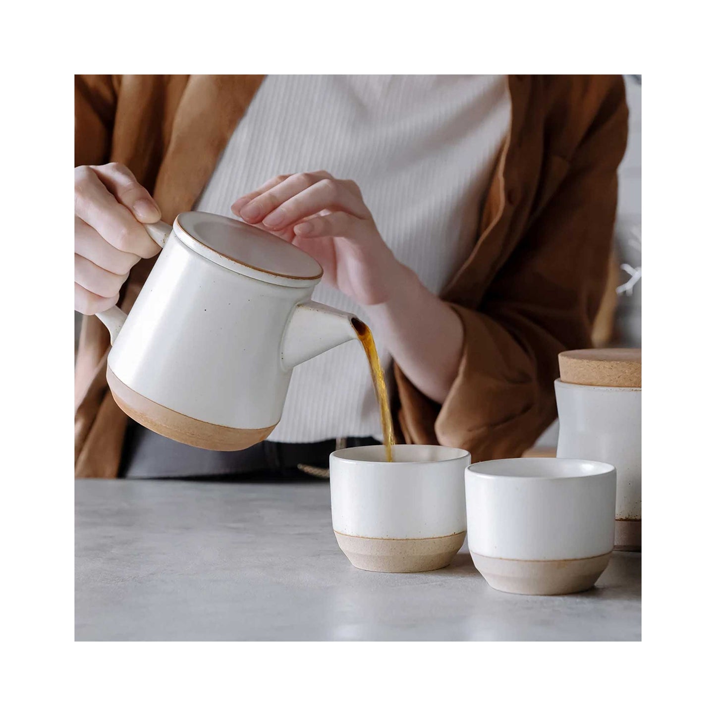 Kinto CLK-151 Teapot 500ml - Elegant Porcelain Teapot with Stainless Steel Strainer