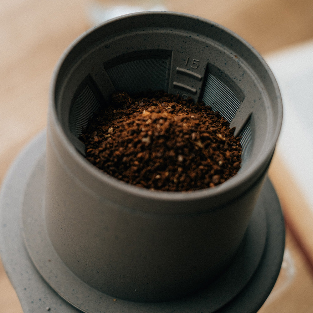 Hario Cafe All Dripper BATON 01