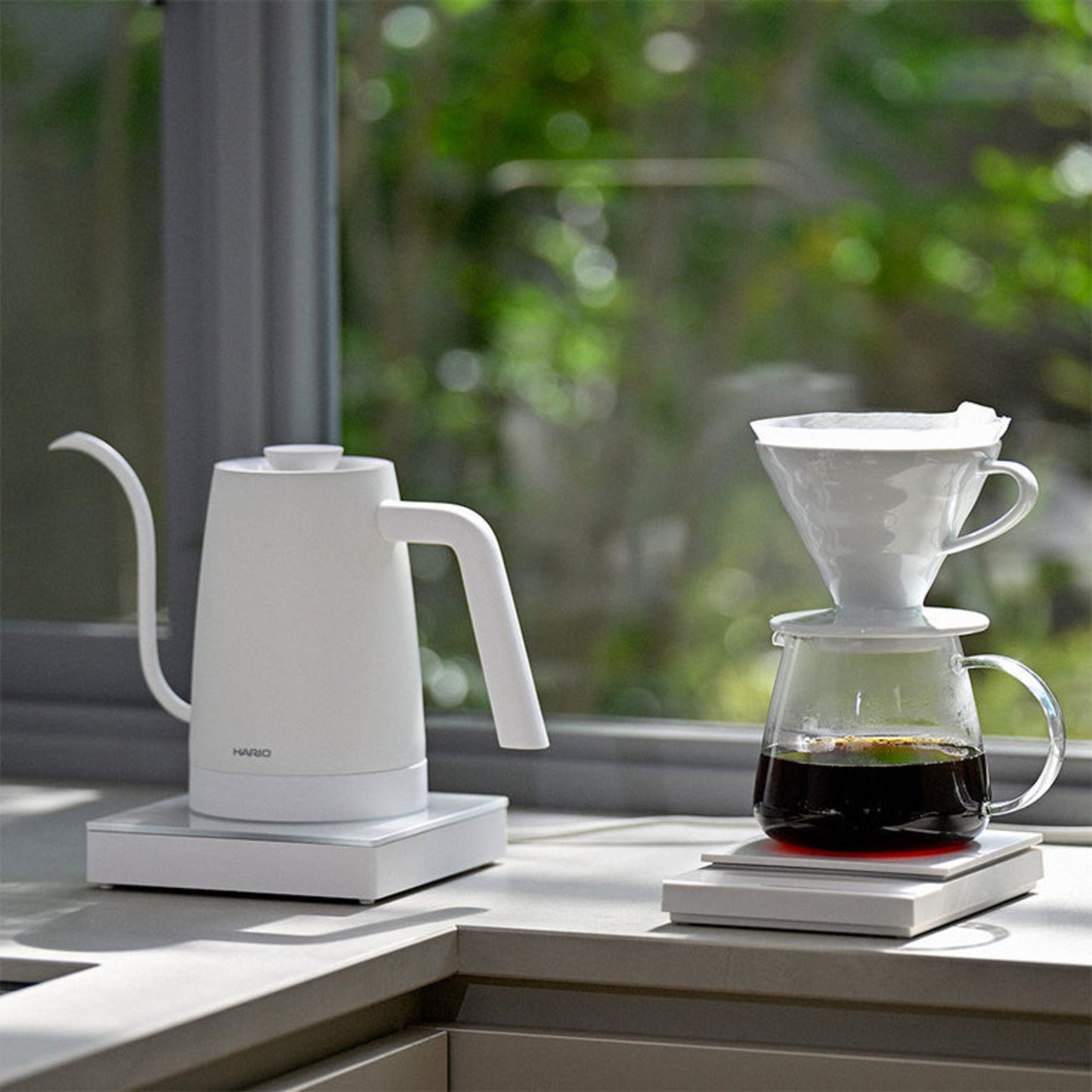 Hario Lyra Electric Coffee Drip Kettle (800ml)