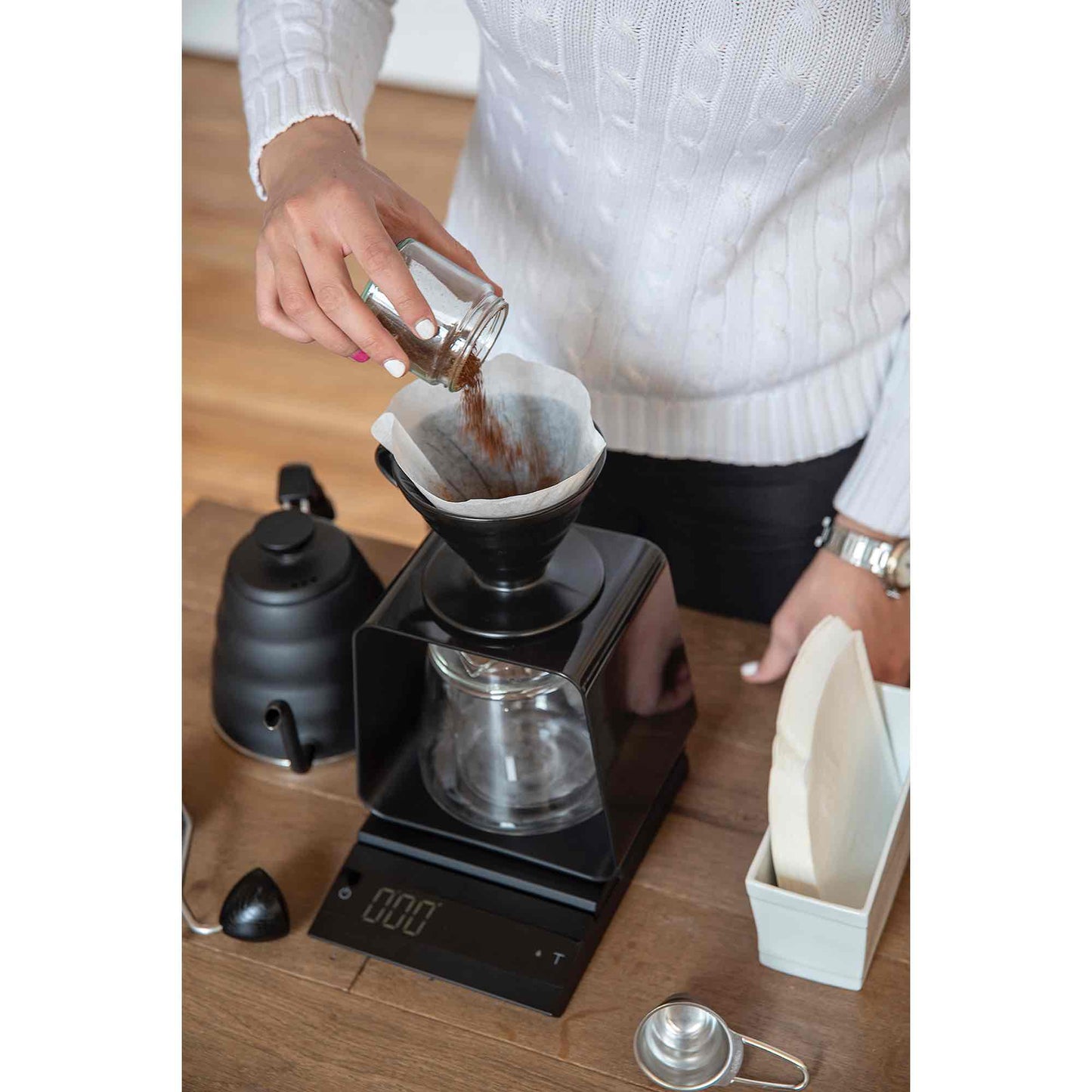 Hario V60 Ceramic Filter Paper Stand - White
