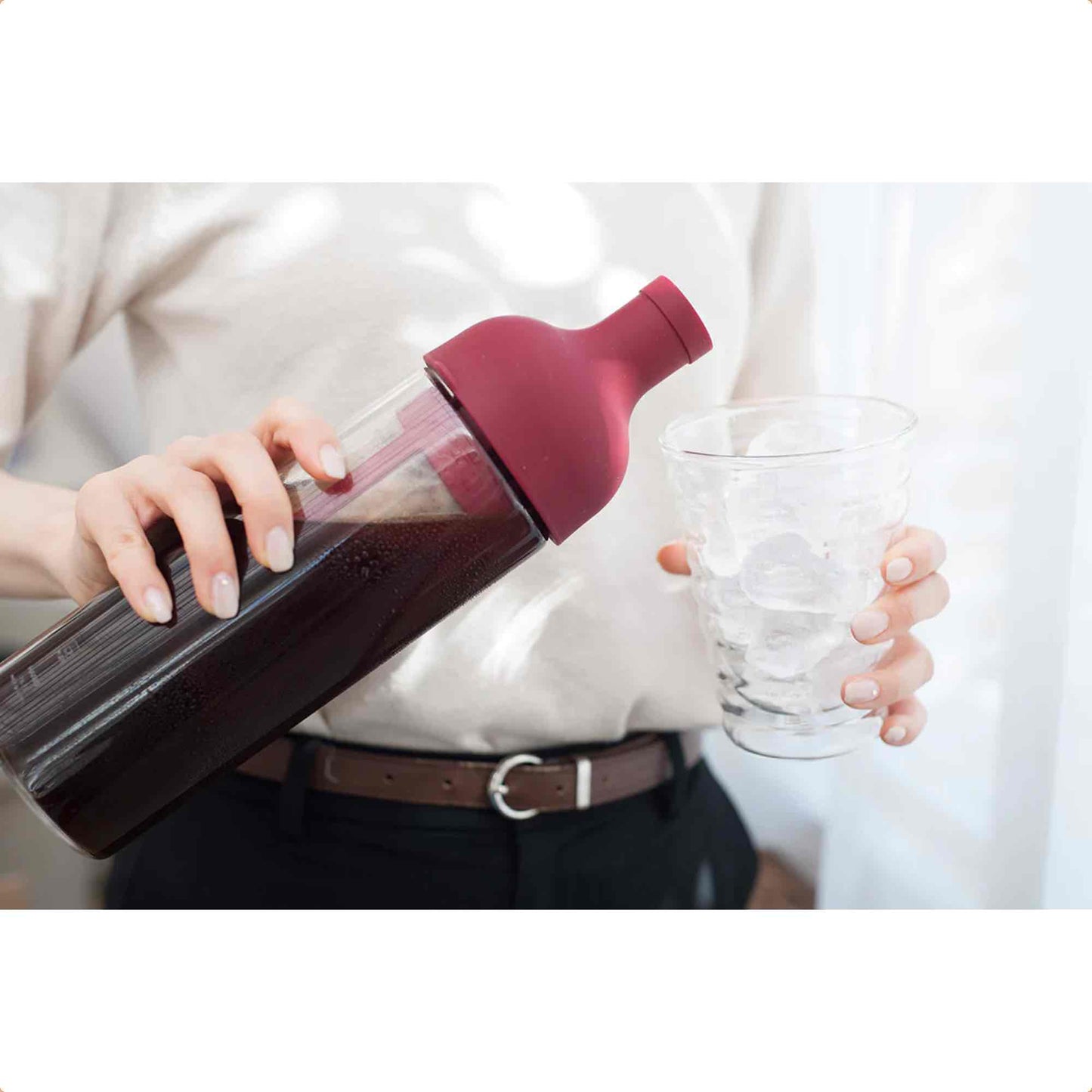 Hario Cold Brew Coffee Filter In A Bottle - Cranberry Red - 650ml