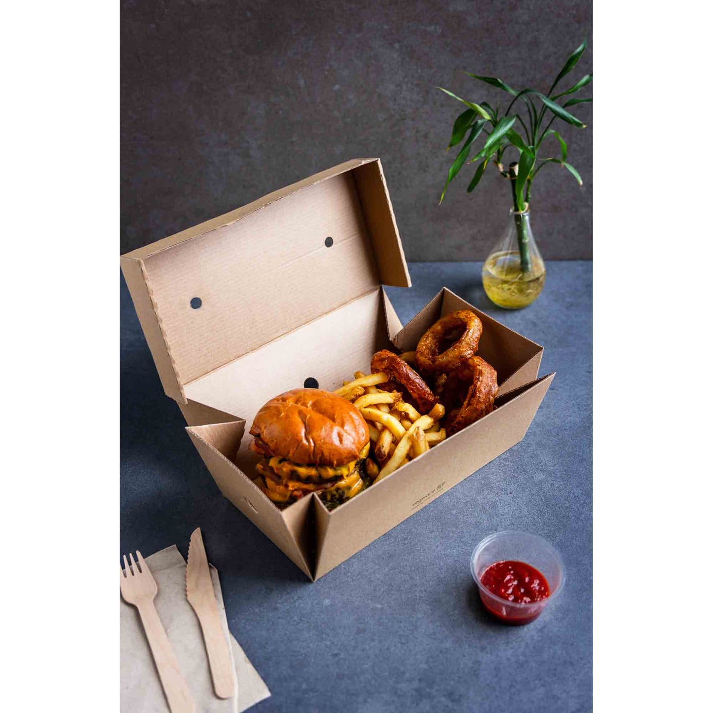 Vegware Compostable Premium Burger Meal Box 24.5 x 12cm / 9 x 5in - Kraft - Case of 100