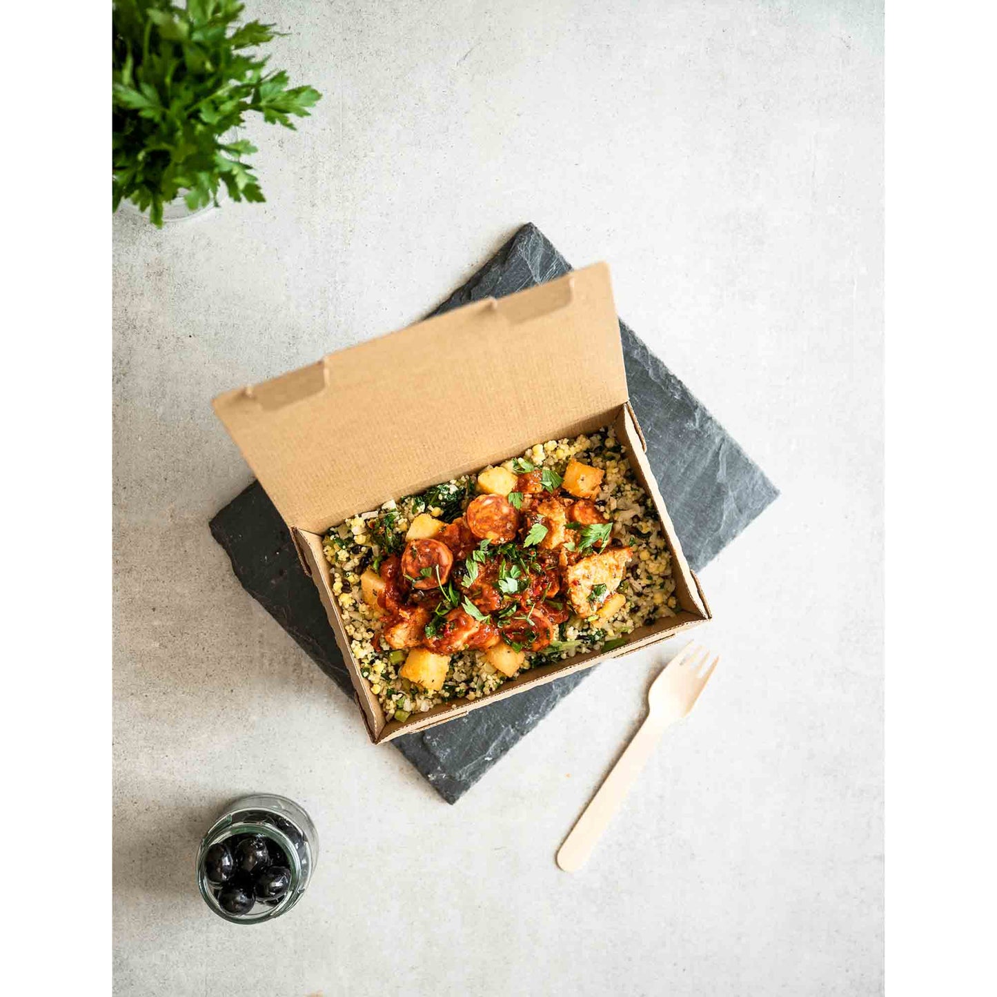 Vegware Compostable 8 x 5in Microflute Hinged Hot Food Box - Case of 250