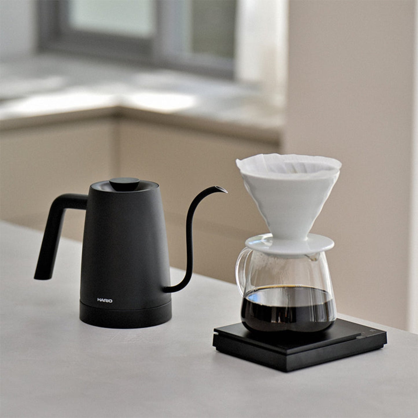 Hario Lyra Electric Coffee Drip Kettle (800ml)