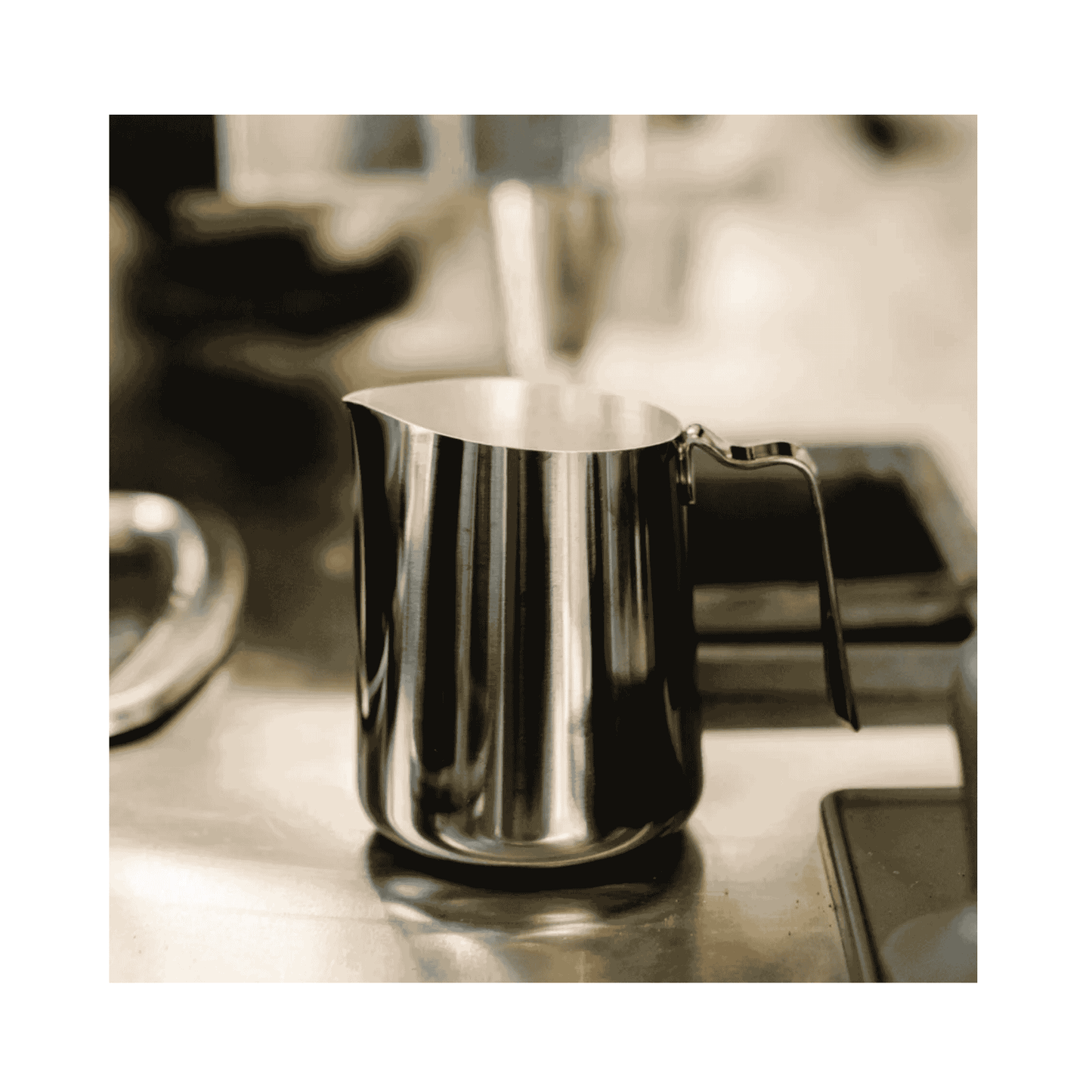Fellow Eddy Milk Pitcher - 18oz [Graphite] – Precision Latte Art Tool
