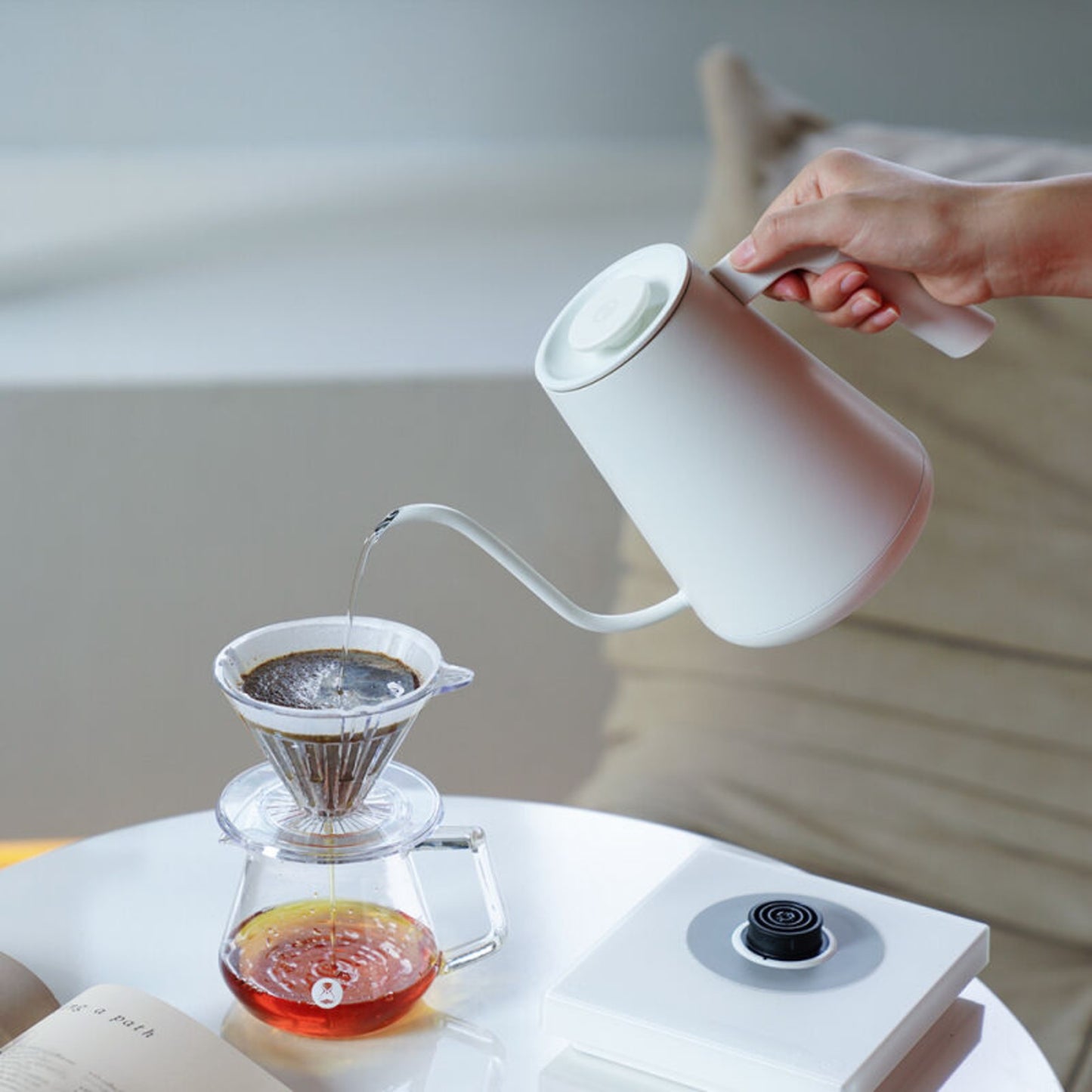 Timemore Fish Pro Electric Pour Over Kettle – White 900ml