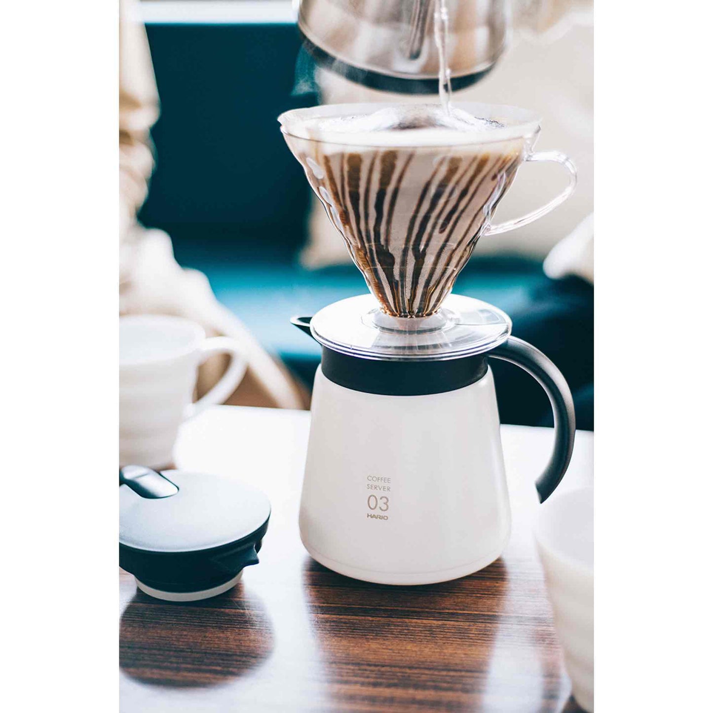 Hario V60 03 Heat Resistant Coffee Server - 750ml - Black or White