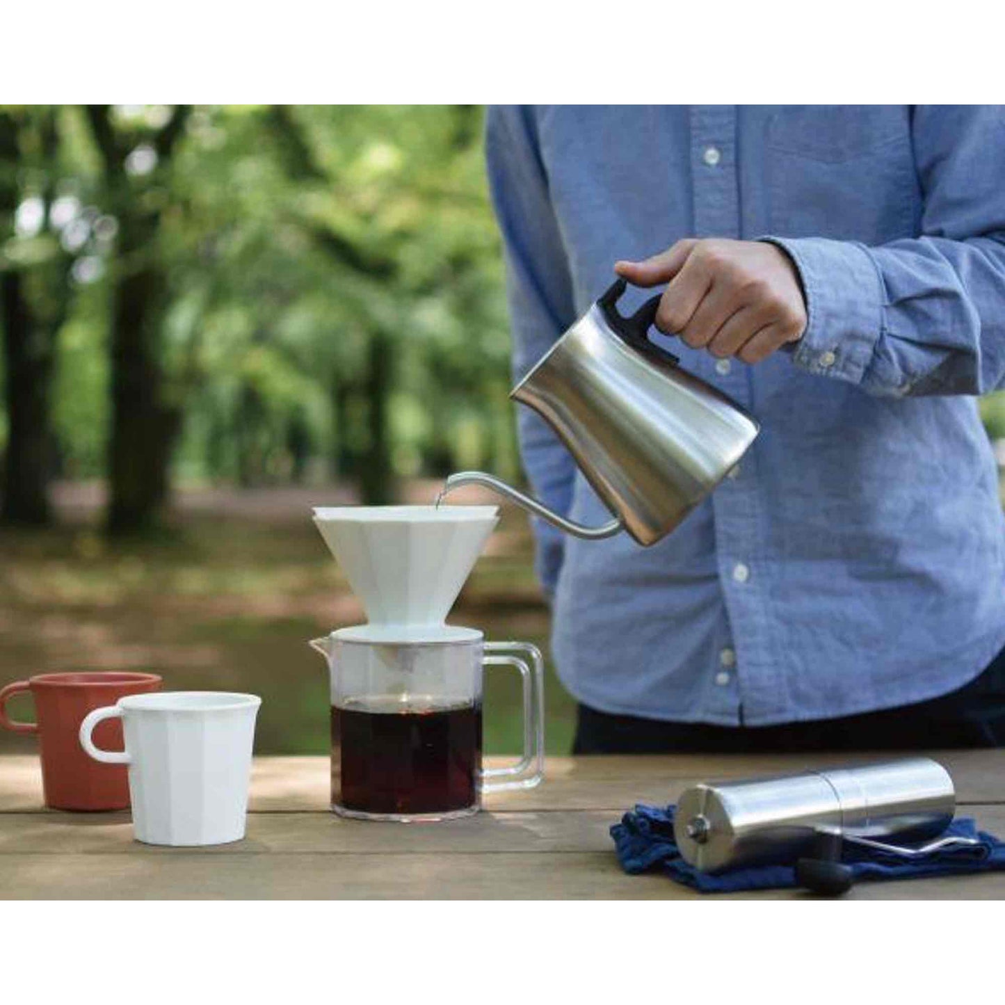 Kinto Alfresco Brewer Jug Set 4 Cups - Beige